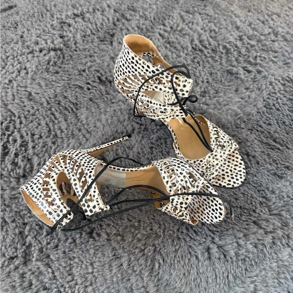 DV by Dolce Vita Black an white snake heels